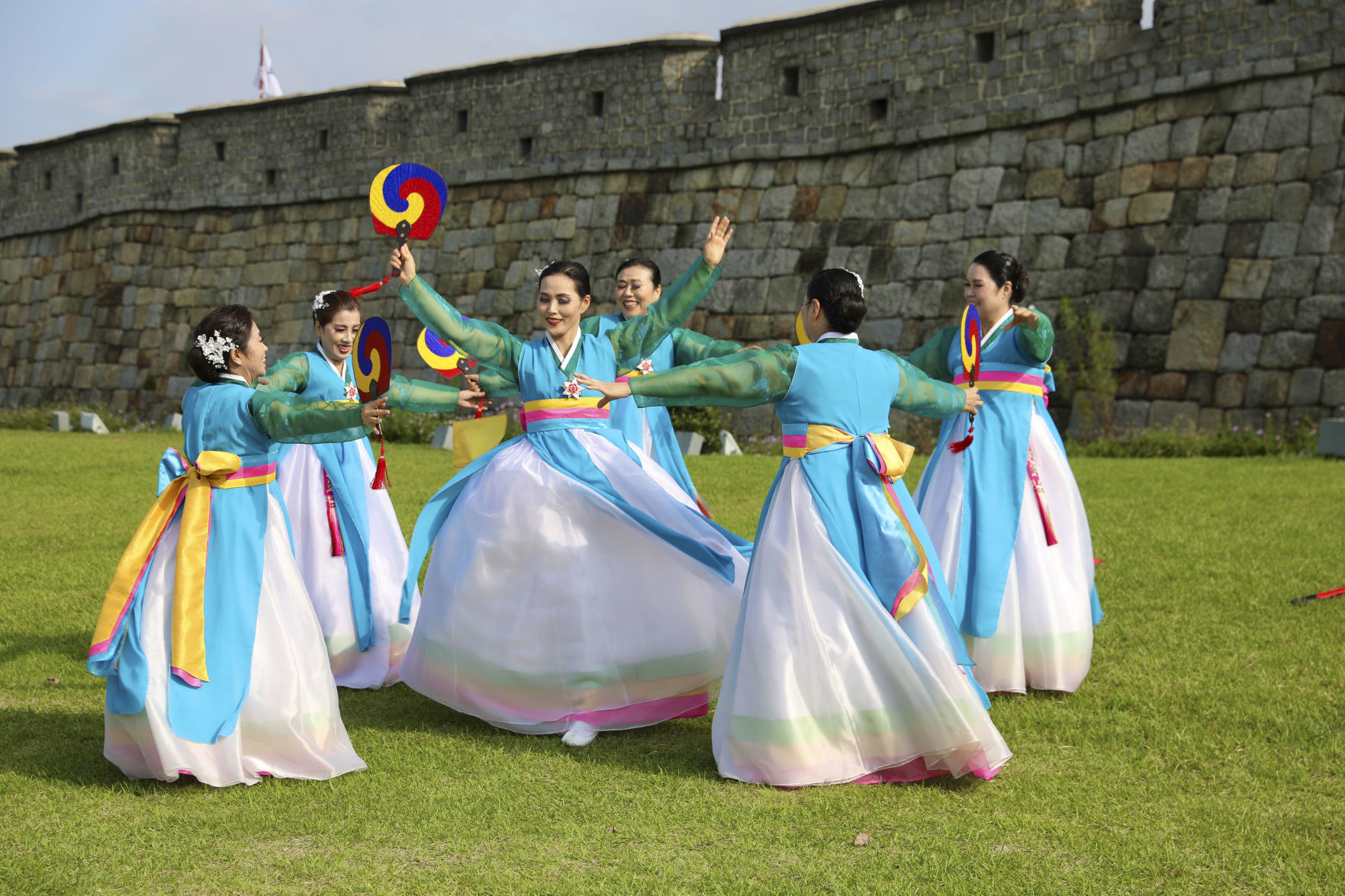 110419SouthKorea08YON.jpg